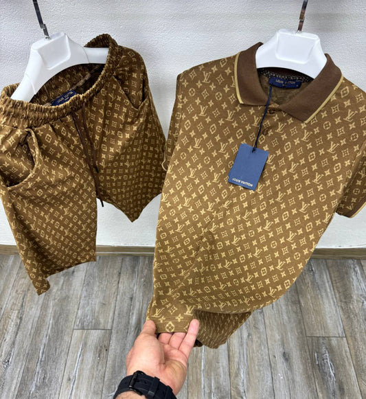 Hawaiian shirt and shorts set